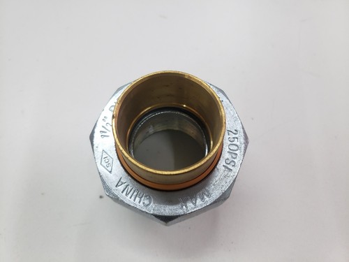 UNUSED 1-1/2" Dielectric Union 250PSI