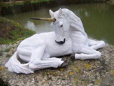 HF1035   FIGURINE STATUETTE LICORNE  CHEVAL MYSTIQUE MYTHOLOGIE  HEROIC FEE FEES