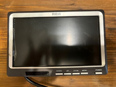 RCA 7  Color TFT LCD Monitor 