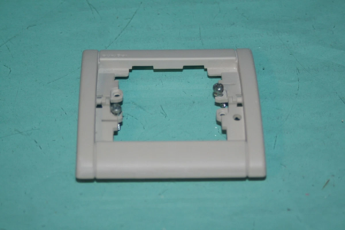 Legrand Sagane Beluga Or – Matériel électrique Occasion – Lot à La Demande