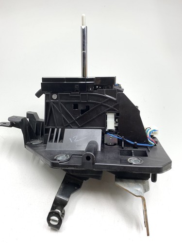 19 2019 SUBARU LEGACY OEM AUTOMATIC TRANSMISSION SHIFTER ASSEMBLY - Picture 4 of 7