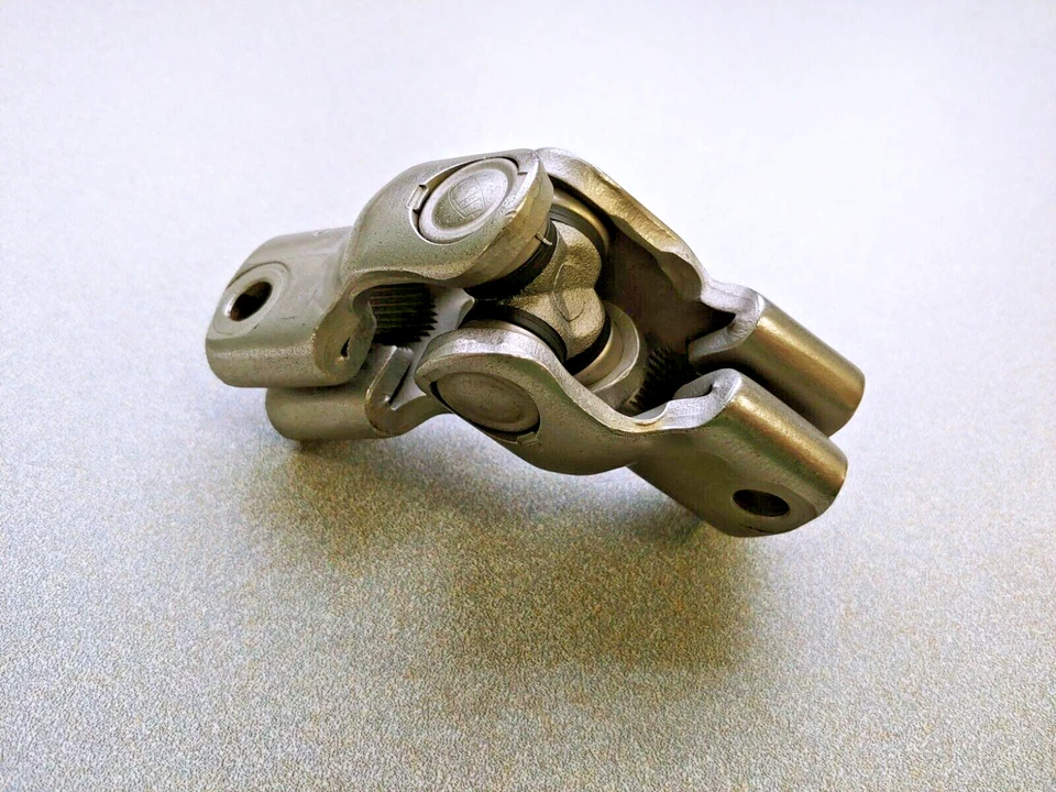 BONITO MONTAJE DE JUNTA EN U EJE DE DIRECCIÓN ORIGINAL ZF PORSCHE 911 930 914 914-6 USADO Foto 3 de 4