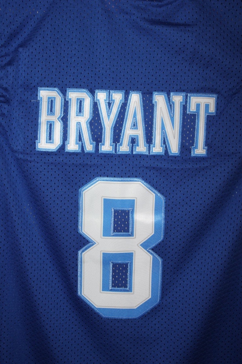 royal blue 1996-97 Los Angeles Lakers Kobe Bryant (8) stitched