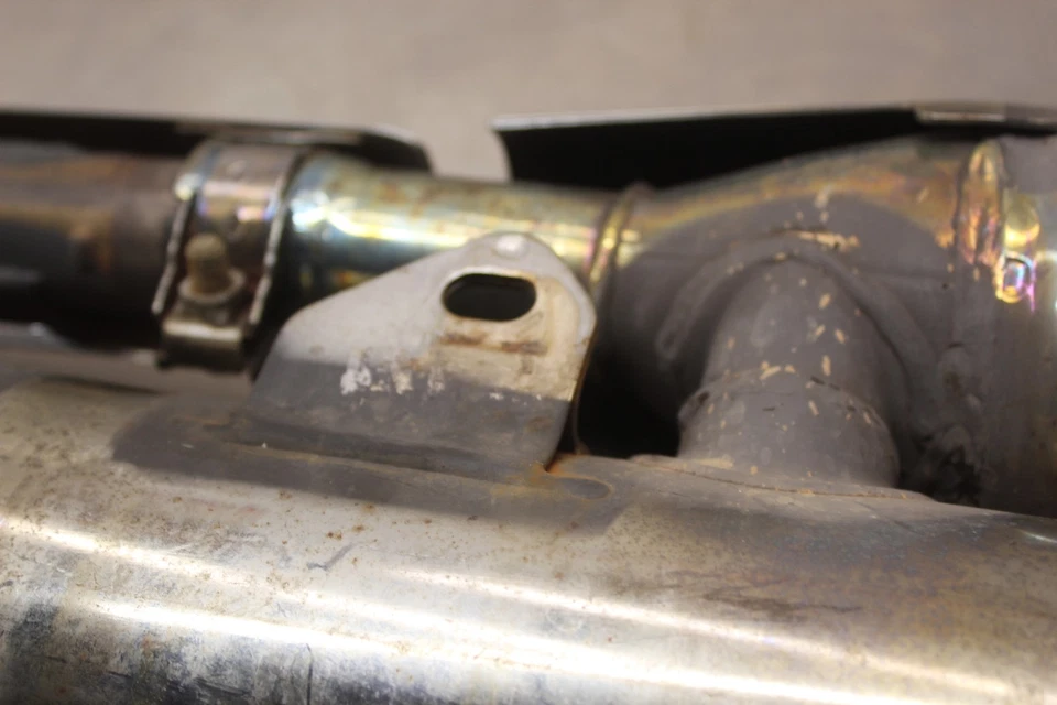 Yamaha V Star 1100 XVS1100 2006 juego de escape silenciador personalizado tubo silenciador Z100 Foto 4 de 4