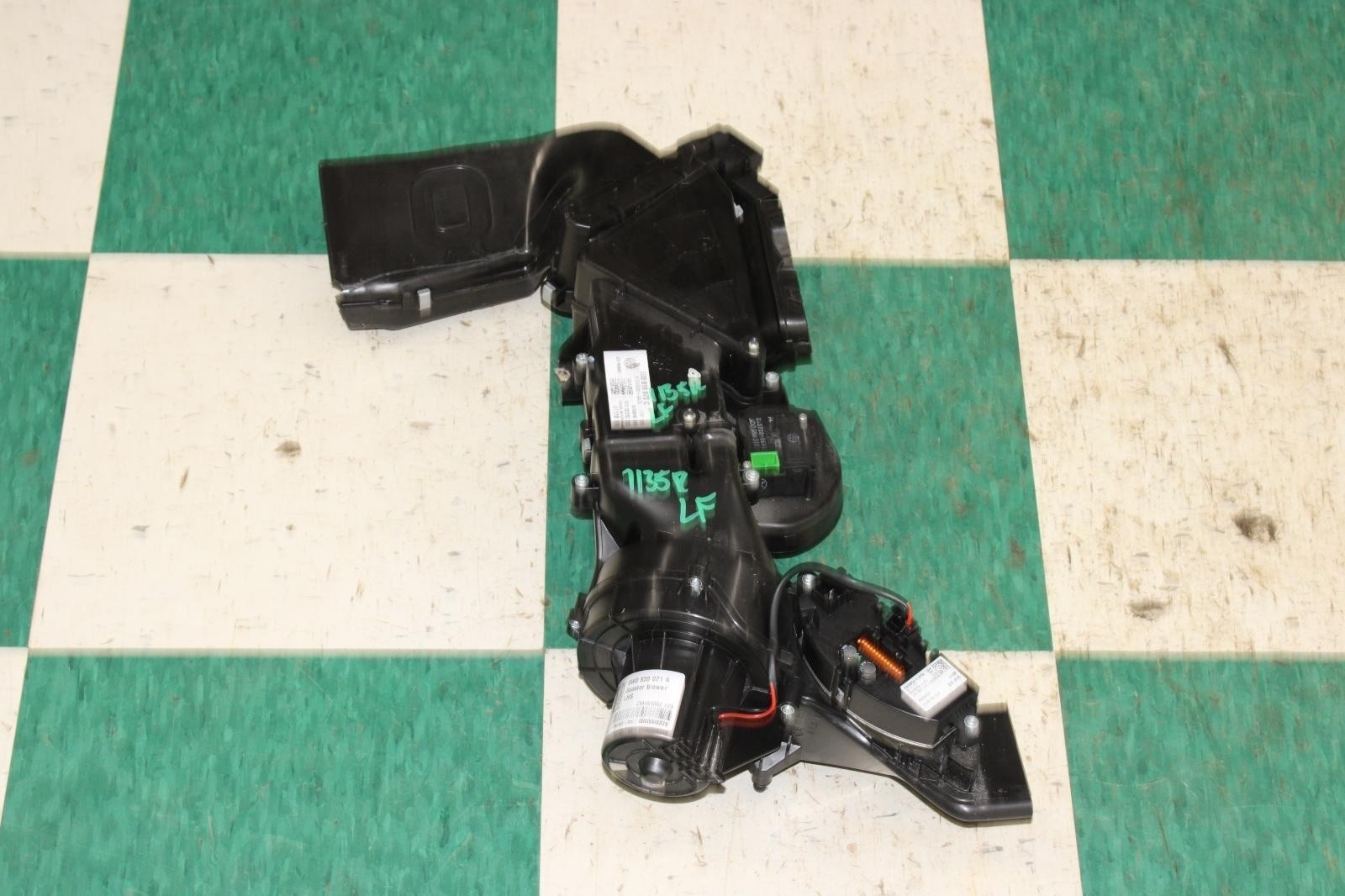Bentley Flying Spur 2013-2018 Front Left Blower fan