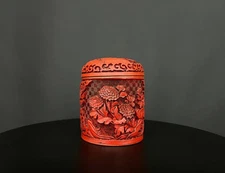 Boîte chinoise en laque rouge cinabre