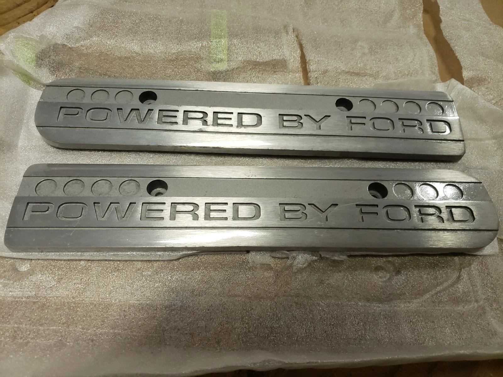 NEW/OLD OEM Stock 2005/06 Ford GT Set of 2 (L&R) Coils Covers 4G7Z-6P067-BA & AA - product detail image 4