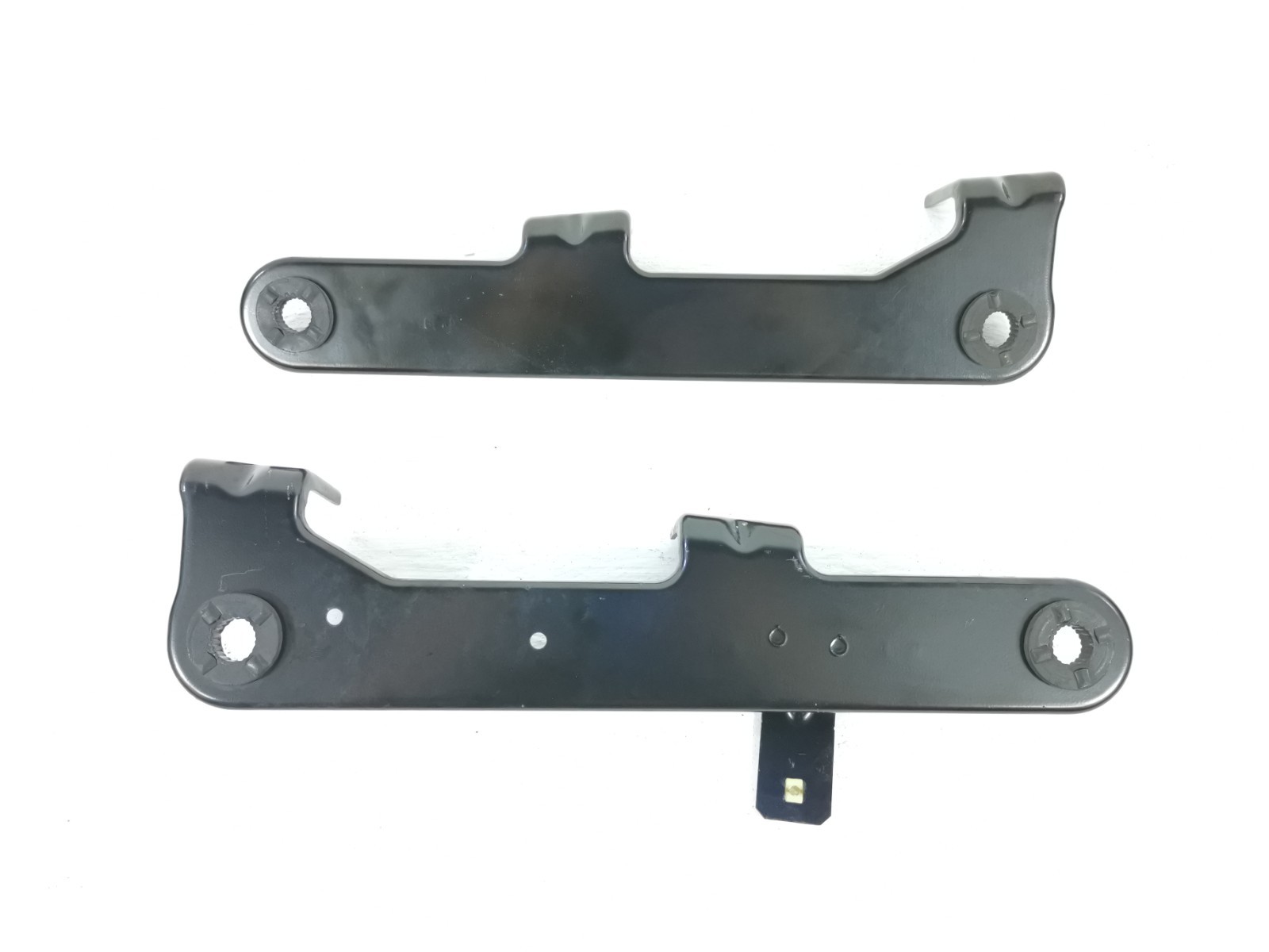 Maserati Ghibli S 3.0 Q4 2015  Left & Right Side Intercooler Upper Bracket OEM