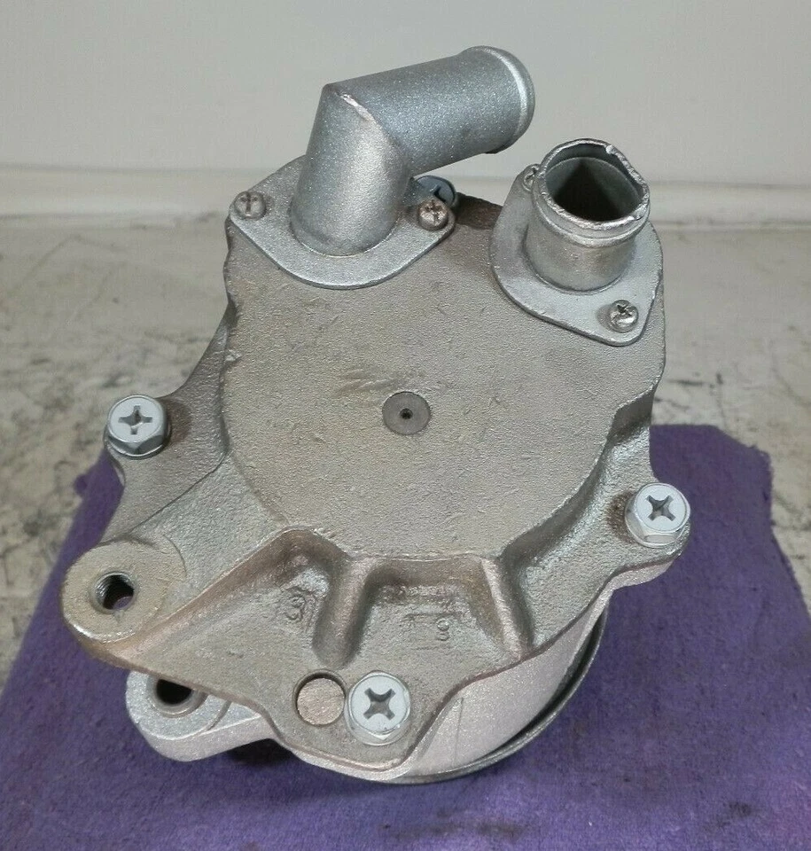 Mazda R100 1971-1973 cupé, RX-2, RX-3 motor rotativo bomba de aire smog - reconstruido Foto 2 de 4