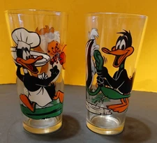 Pepsi 1976 Series Warner Bros Looney Tunes Glasses DAFFY DUCK, TAZ, PEPE LE PEW