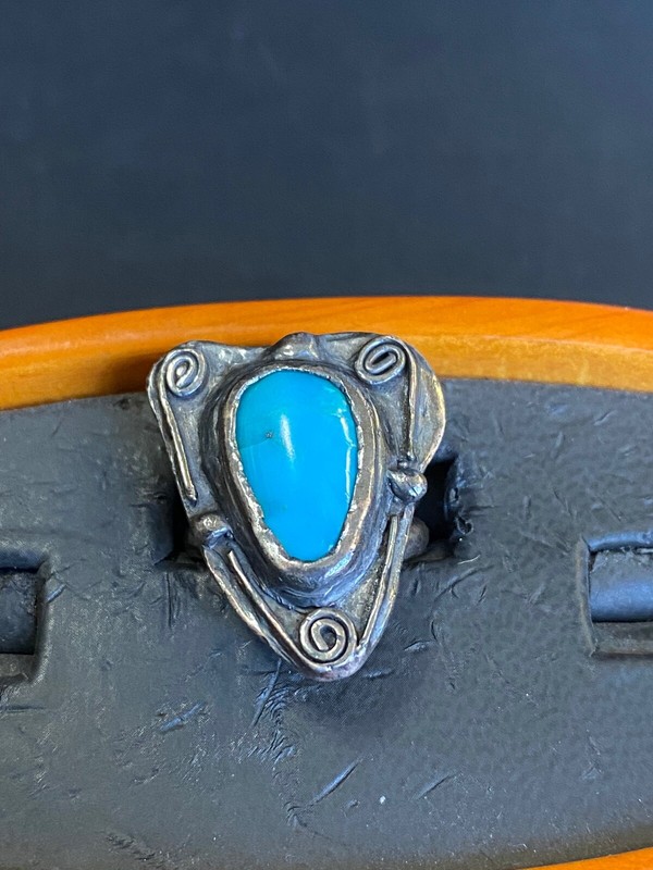 Vintage Sterling Silver & Oval Turquoise Centered Stone Triangle Ring, Size 7