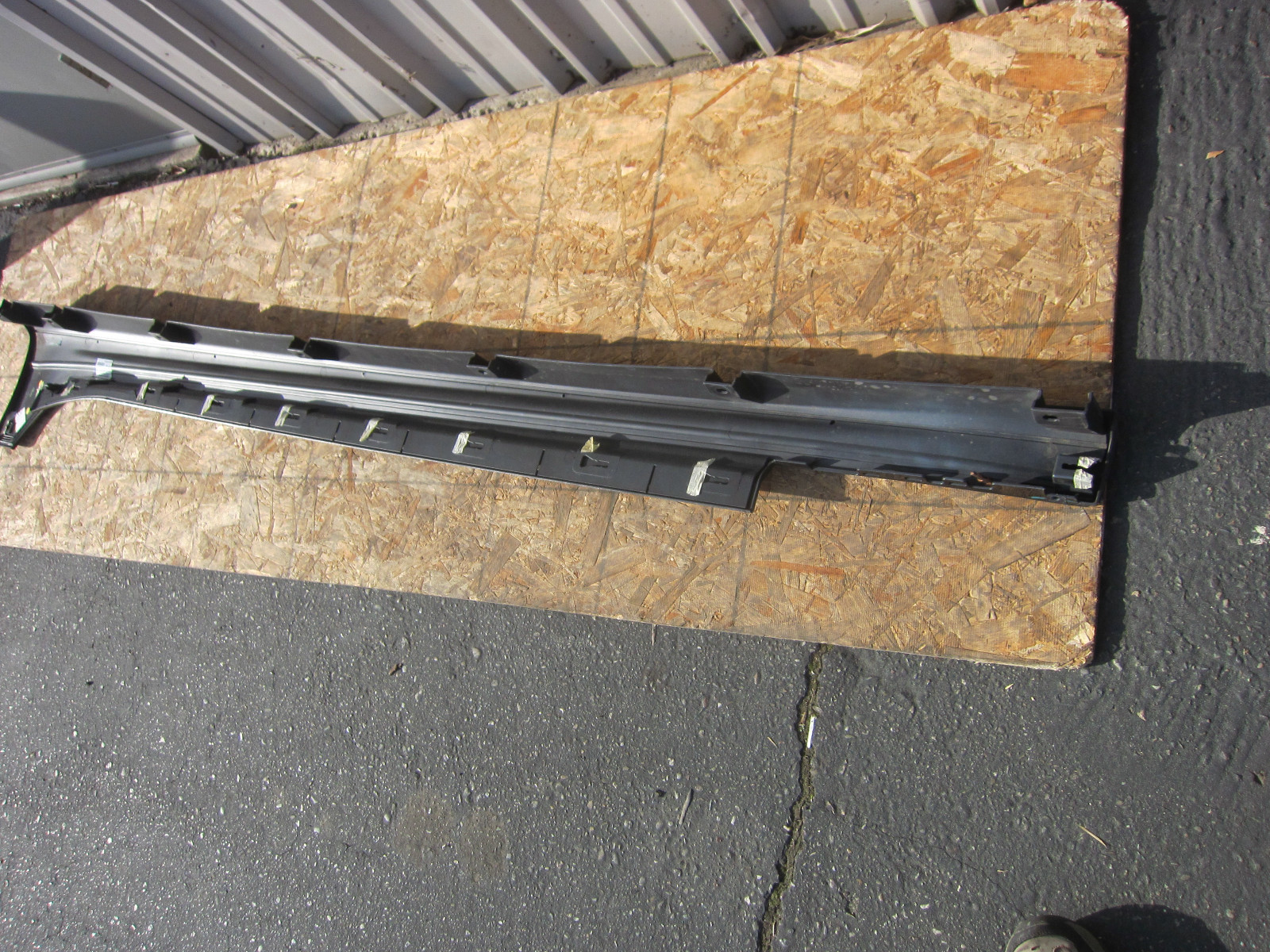 MASERATI GHIBLI 2014-17 - RH ROCKER PANEL / SIDE SKIRT - PART # 670010791