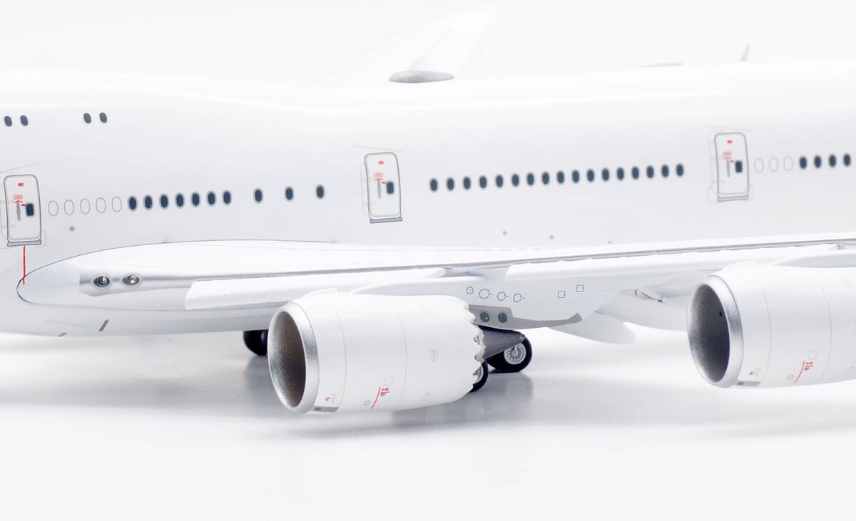 SQ Wings 1:200 Lufthansa Boeing 747-8 Diecast Aircraft Model SQ Wings 1:200 Lufthansa Boeing 747-8 Diecast Aircraft Model