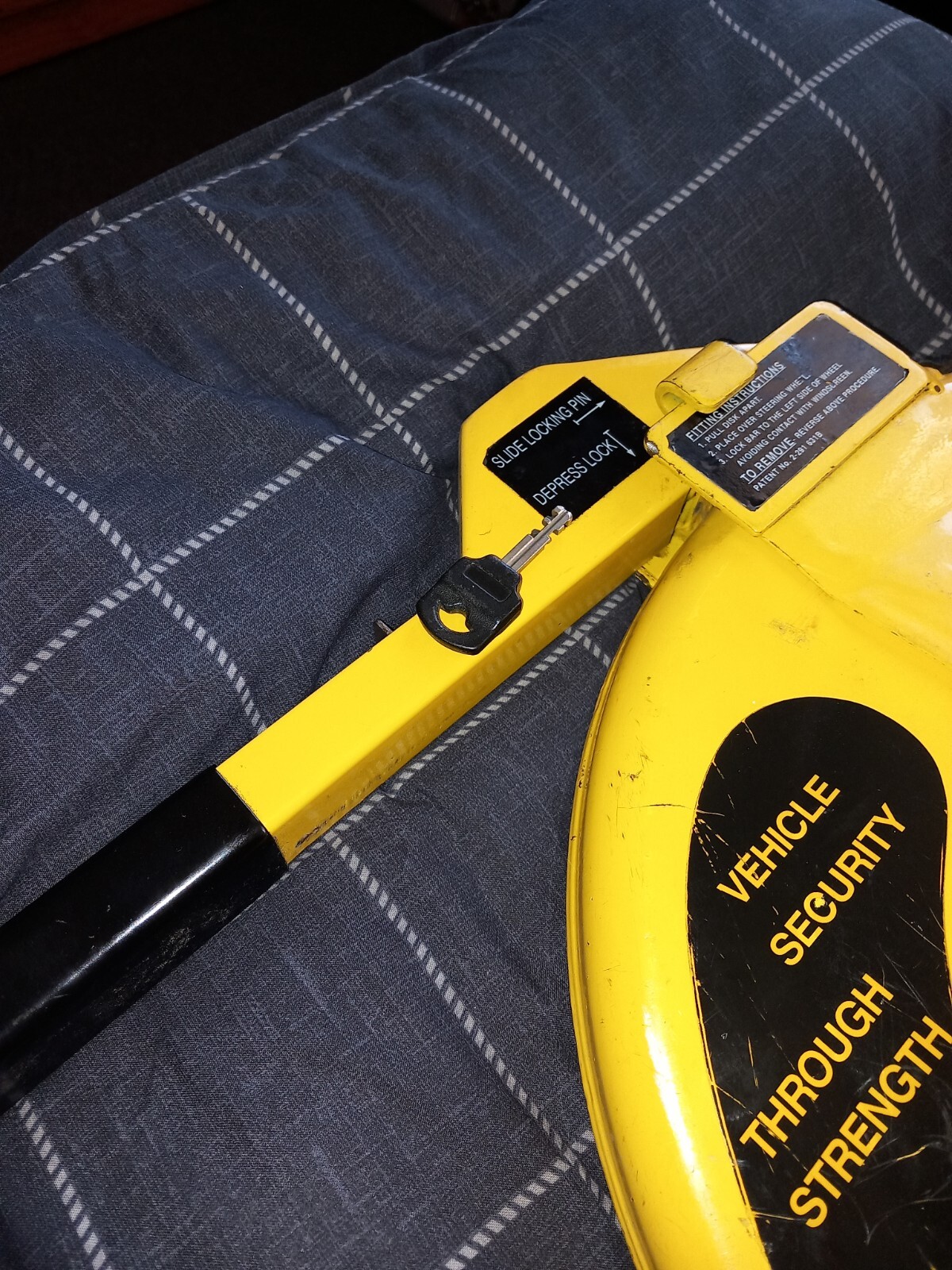 DISKLOK Security Small 3538.9cm Full Steering Wheel Anti Theft Lock