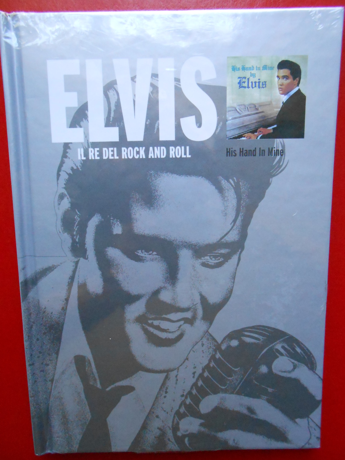 Elvis Presley The King Of Rock and Roll His Hand IN Mine 1cd + Book 2010 Rare