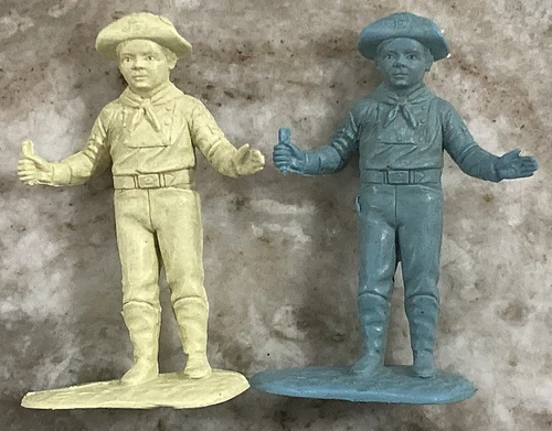 MARX Rin Tin Tin Rusty Screen Gems 1955 Plastic Toy Figure Lot of 2 Colors C219