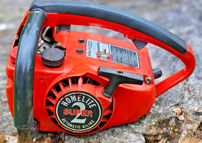 #ad VTG Homelite Super 2 Chainsaw Gd Spark amp; Comp. Read Description SEE Video $60.00