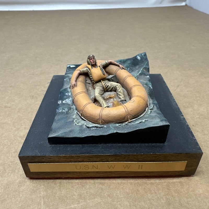 Verlinden #241 1:35 USN Pilot in Dinghy