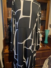 Et Vous Black/ White Abstract Dress. Mid Length. Size 16. New With Tags.