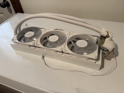 【中古】Arctic Liquid Freezer Ⅲ - 360 ARCTIC Liquid Freezer III Pro 360 A-RGB AIO CPU Cooler (White