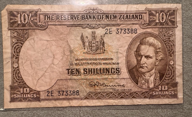 (1956-67) New Zealand 10 Shillings, sig Fleming.
