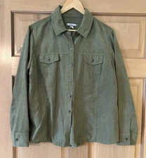 Croft & Barrow Women's Size L Green Brushed Long Sleeve Button Front Top
