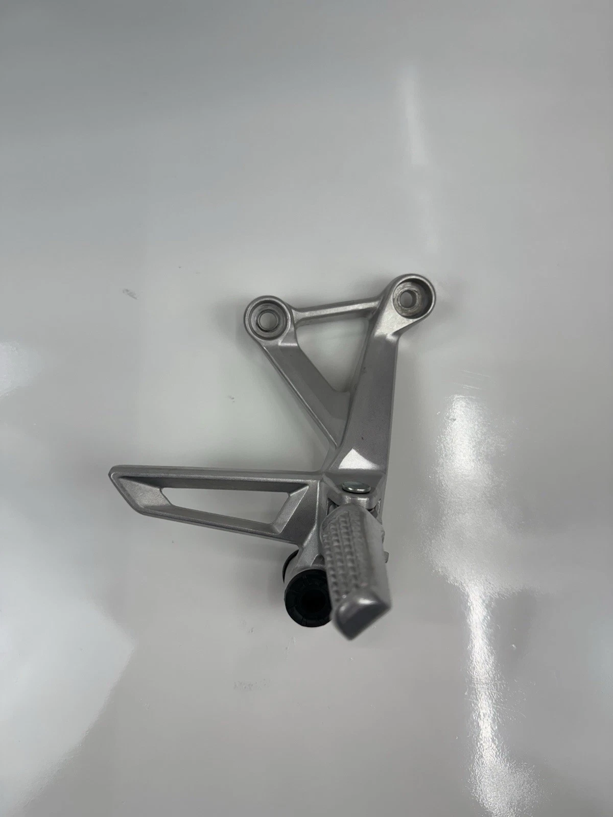 ✅ 19-23 Honda CBR500r Rear Back Passenger Foot Peg RIGHT OEM