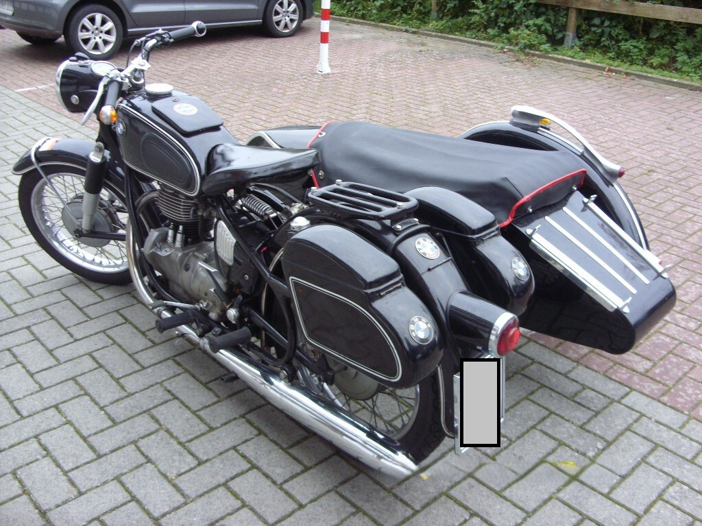 Bild 1 von 24