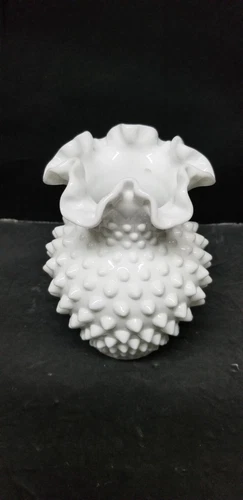 VTG FENTON WHITE HOBNAIL RUFFLED RIM GLASS VASE 5 5/8"