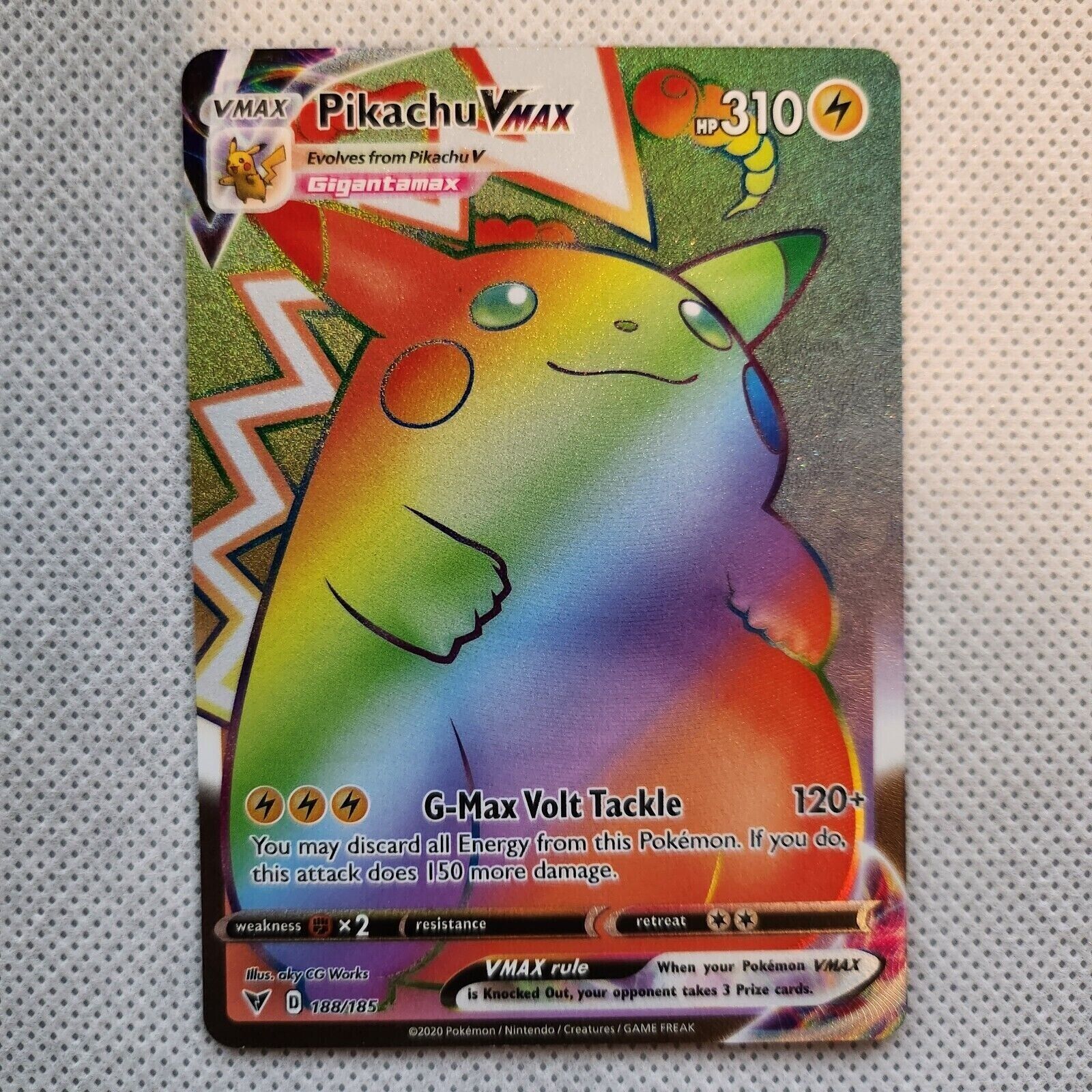 Carte Pokémon PIKACHU-VMAX Gigamax Rainbow Rare Secrète - 188/185