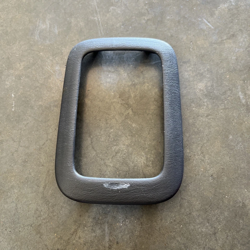 Toyota RAV4 1997-1998 consola central palanca de cambios bisel embellecedor negro 58843-12080 OEM Foto 3 de 4