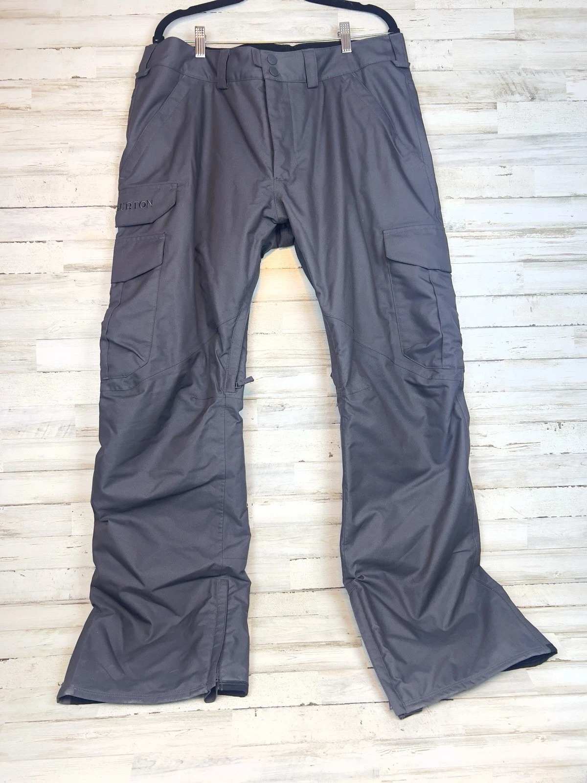 Burton MB Cargo Tall PT Pants Ski Snow Pants Mens X Large Gray Insulated EUC
Opens in a new window o
