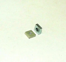 8/32 SQUARE NUTS - ZINC PLATED - LOT OF 200 PCS.