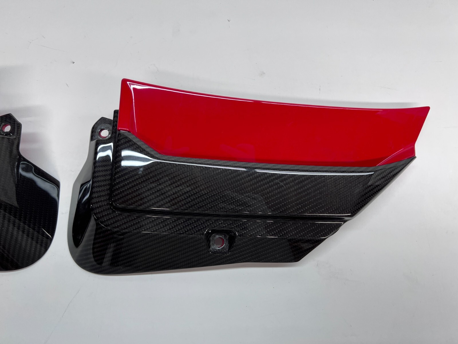 LAMBORGHINI AVENTADOR CARBON FIBER FRONT EYELID SET OEM 470853510BG 470853509BG