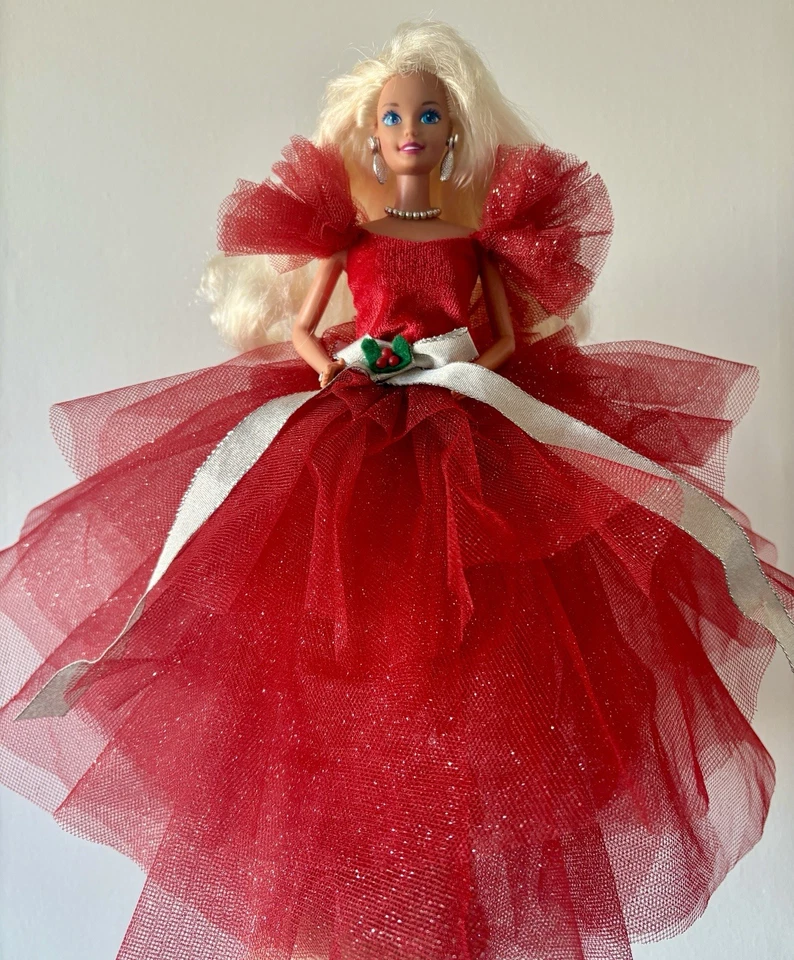 Barbie Winter AVON 1995 und Happy Holiday Barbie 1988 - 1st edition Kleid - Bild 1 von 4