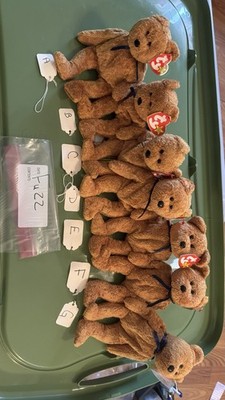 Large Lot If 25 Ty Beanie Babies You Get Of If Each Shown