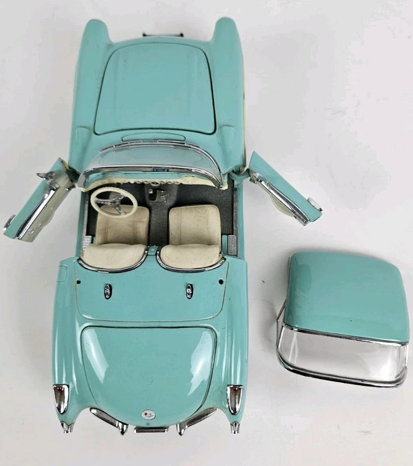 Franklin Mint Pressofuso 1956 Chevrolet Corvette da Collezione Auto Rimovibile - Immagine 4 di 4