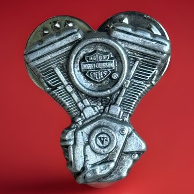 Vintage Harley-Davidson V-Twin. Pewter Bar & Shield Pin, Sammlerstück