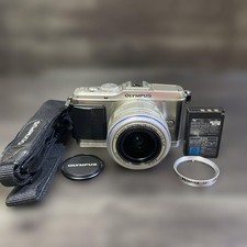 OLYMPUS PEN E-P3 Silver 14-42mm Lens Set