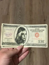 Addison Rae Million Dollar Bill -  Concert Confetti - Rare Fan Collectible