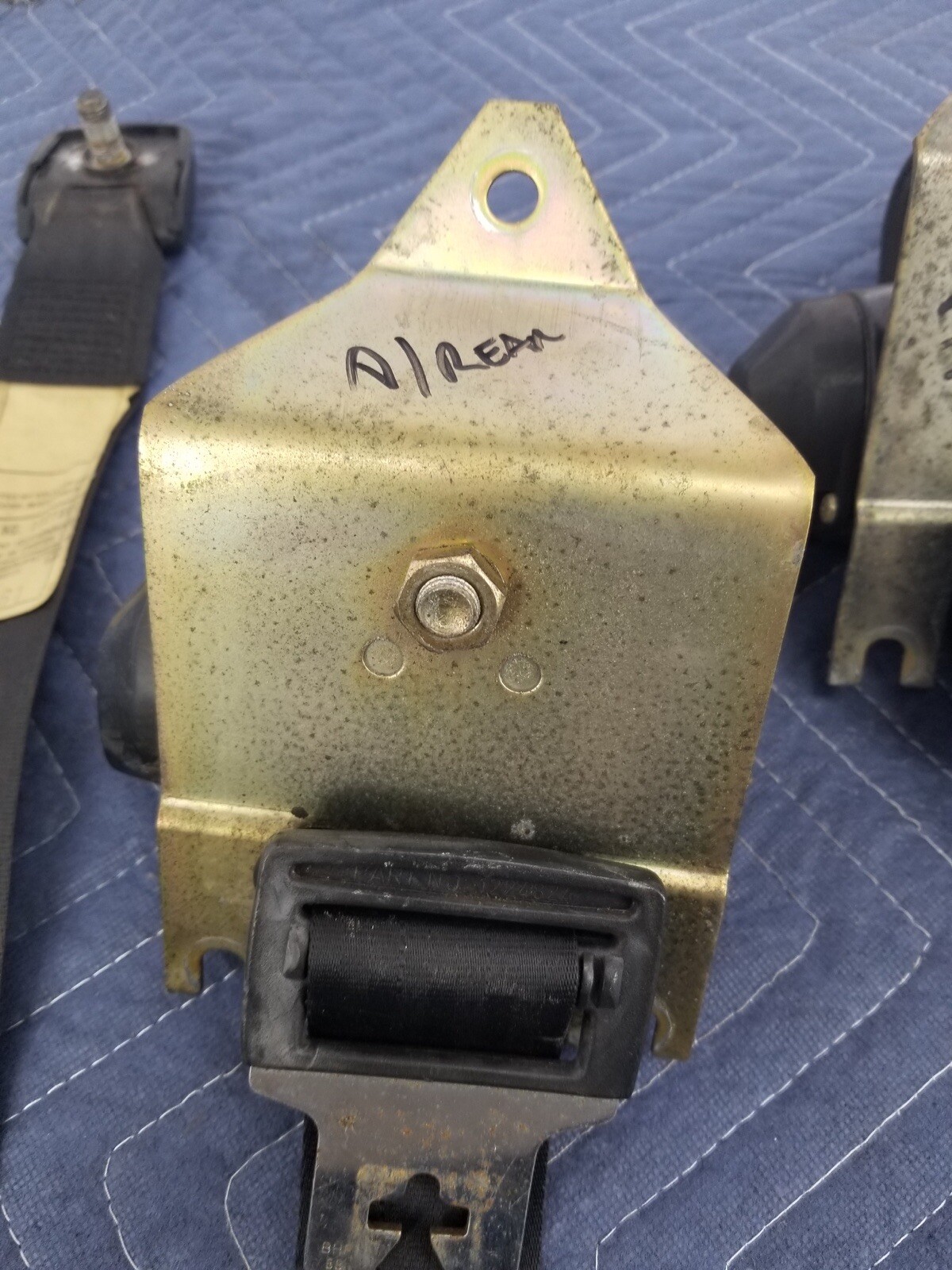 Volvo 240 244 245 Left & Right Rear Seat Belts Wagon Retractors Pair