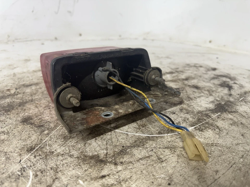 YAMAHA 1986 - 1990 YX600 86-88 FZ600 RADIAN LUZ TRASERA LUZ DE FRENO LUZ TRASERA Foto 4 de 4