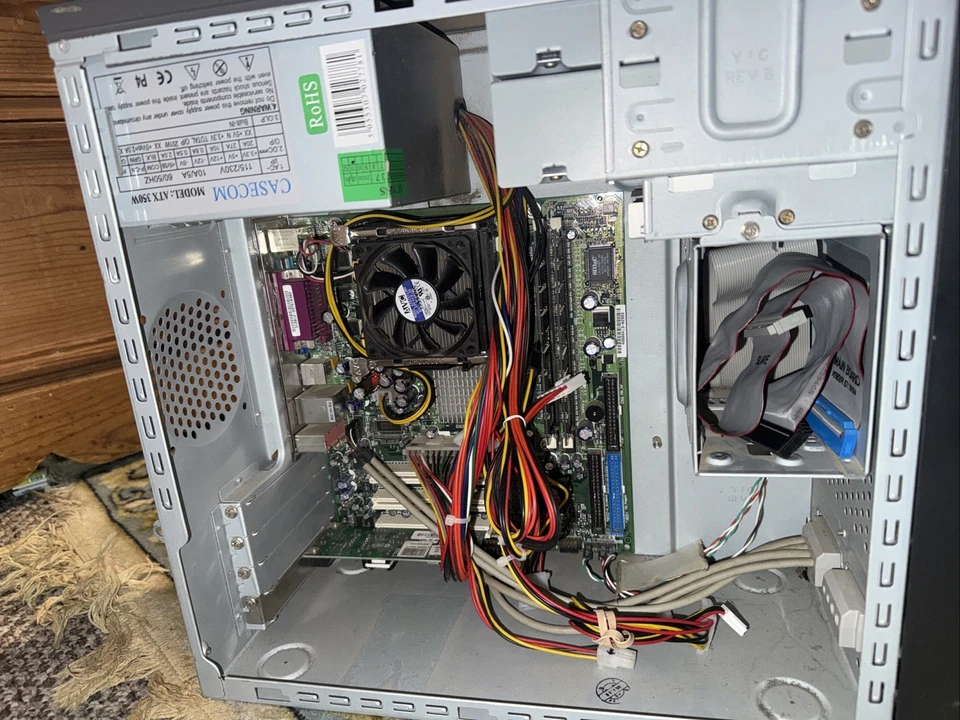 Vintage Windows Xp Tower Emachine 420 Intel Celeron Processor 2.60GHz￼ - Image 3 of 4