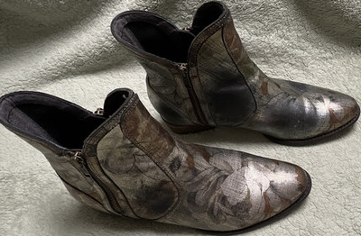 Seychelles Floral Multicolor Leather Ankle Bootie Almond Toe Side Zip 10M