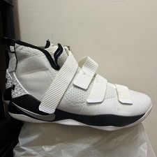 NIKE LEBRON SOLDIER 11 Promo Size 17 Mens Shoes EX White Silver Sneakers