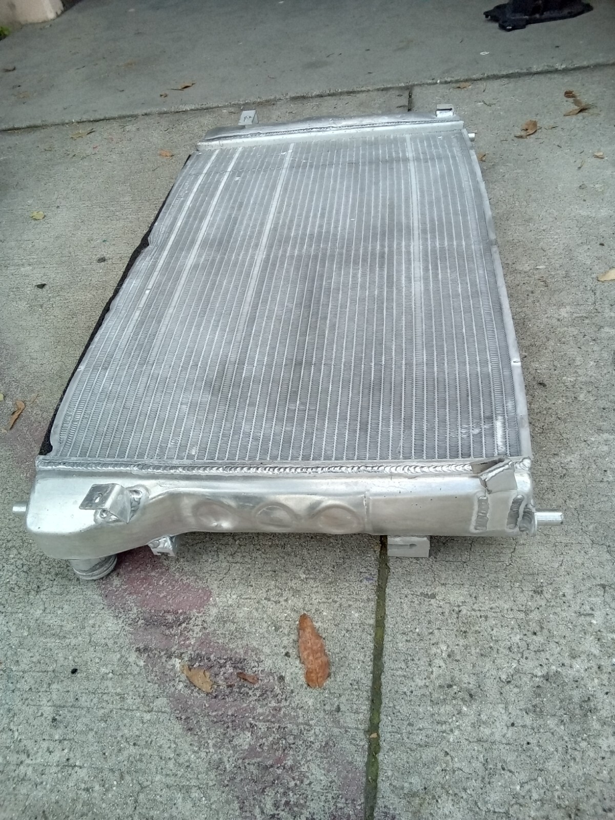 ASTON MARTIN DB7 DB9 VANQUISH ALUMINIUM RADIATOR ASSEMBLY 32-121574-AD GENUINE