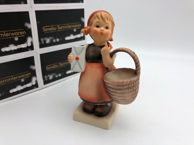 Hummel Figur 13 2/0 Gratulantin 11 Cm. 1 Choice. Excellent Condition.