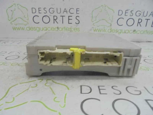 8273047510 Sicherungshalter für TOYOTA PRIUS (ZVW30) Plug-in Hybrid Advance 425448 - Bild 4 von 10