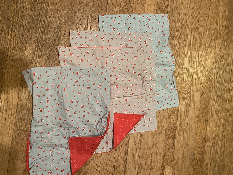 Ropa de cama hecha a medida para caperucita roja y cuna de zorro Foto 3 de 4