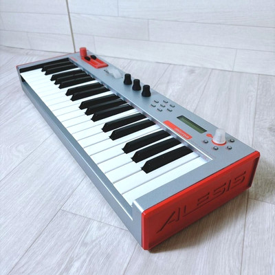 Alesis Micron Analog Modeling Synthesizer  Rare used from japan